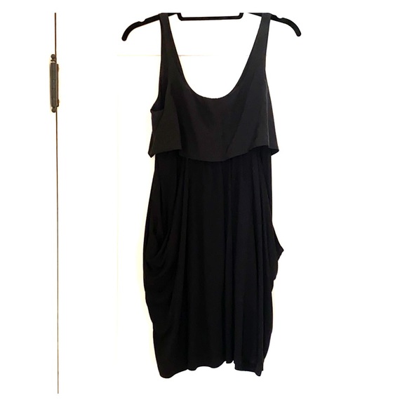 Theory LBD with Pockets - Picture 1 of 9